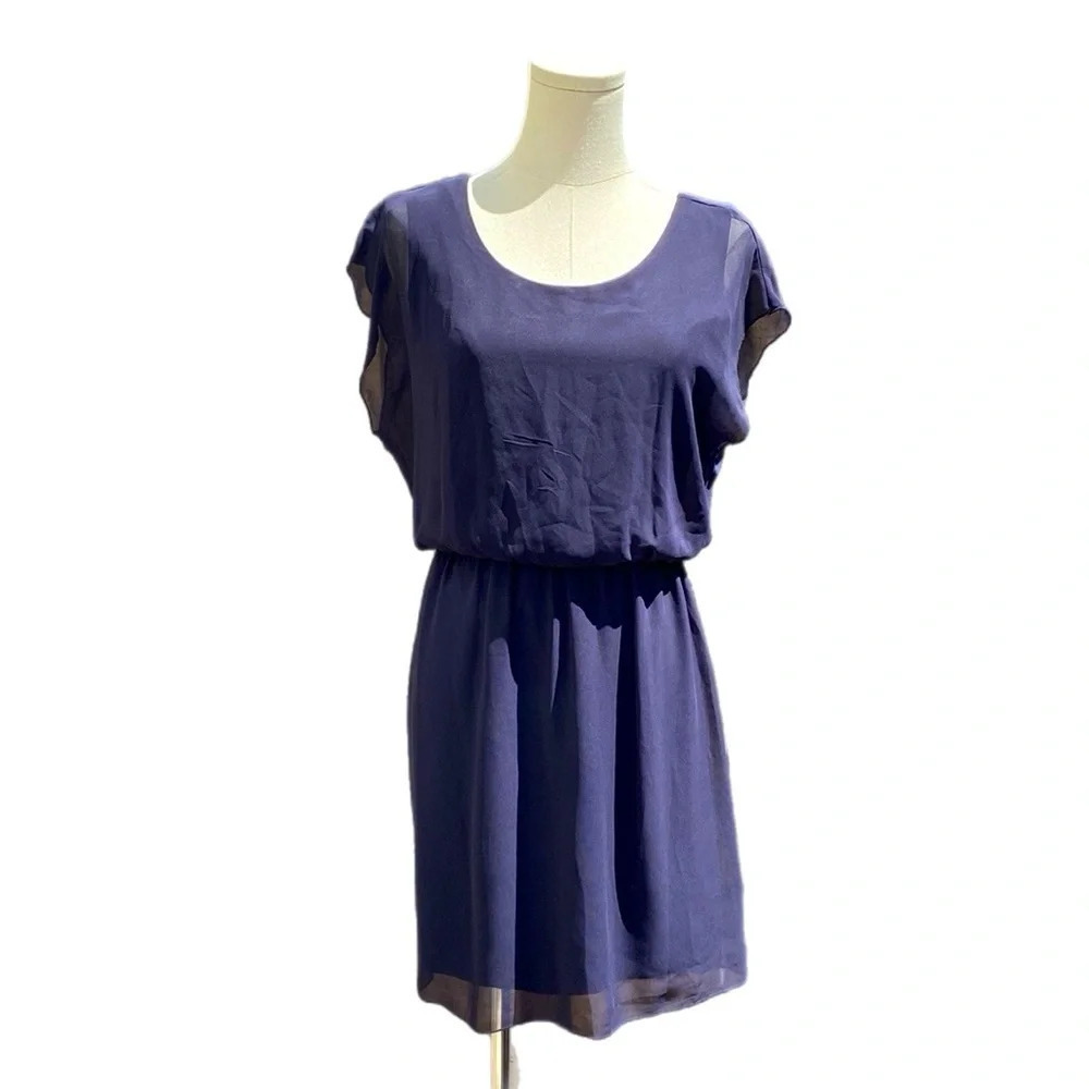 🌸 Navy dress size medium